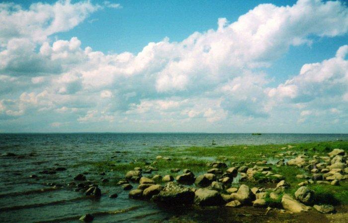 Рыбинское озеро-море.