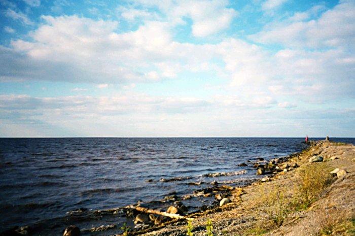 Белое озеро. Вид с дамбы в Белозерске.
